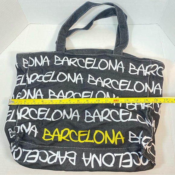 Robin Ruth Barcelona Canvas Tote Bag - Picture 8 of 9